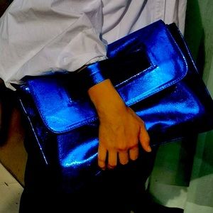 ⭐️ CLUTCH / CONVERTIBLE INTO LARGE MESSENGER BAG ⭐️BNWT⭐️ COLOR: BLUE  ⭐️